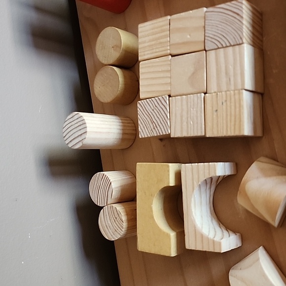 Melissa and Doug toolbox and building blocks - Picture 12 of 16